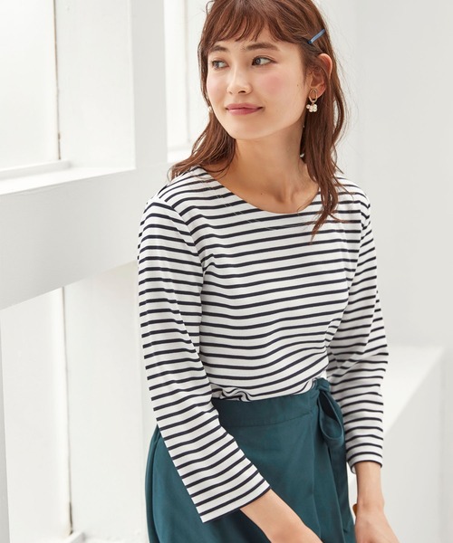 BELLUNA PLUS(ベルーナ)の「ポンチ素材ボーダープルオーバー(七分袖)(Tシャツ/カットソー・レディース・ブラック/ホワイト×ブルー/パープル系その他/オレンジ系その他・MEDIUM/LARGE/X-LARGE)」の9枚目の写真