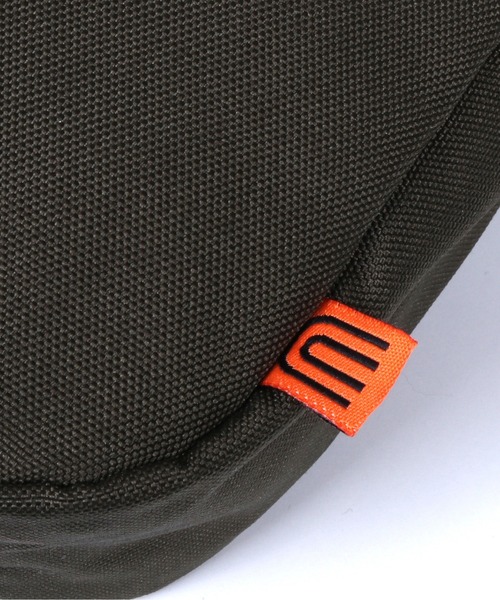 UNIVERSAL OVERALL（ユニバーサルオーバーオール）の「UNIVERSAL OVERALL-2ポケット縦型ショルダー（ショルダーバッグ・メンズ・ベージュ/ブラック/カーキ・FREE）」の14枚目の写真