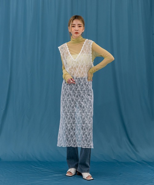 UNE MANSION（ユヌマンション）の「Ⅴネックレースシースルーノースリーブロングワンピース（ワンピース・レディース・ブラック/アイボリー・FREE）」の20枚目の写真