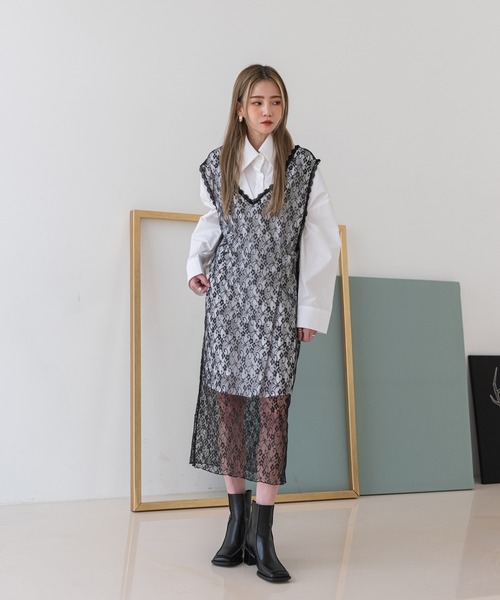 UNE MANSION（ユヌマンション）の「Ⅴネックレースシースルーノースリーブロングワンピース（ワンピース・レディース・ブラック/アイボリー・FREE）」の18枚目の写真