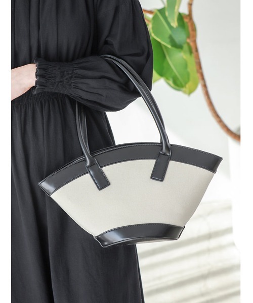 fifth（フィフス）の「キャンバス地トライアングルハンドバッグ（ハンドバッグ・レディース・ブラック/ベージュ・FREE）」の14枚目の写真