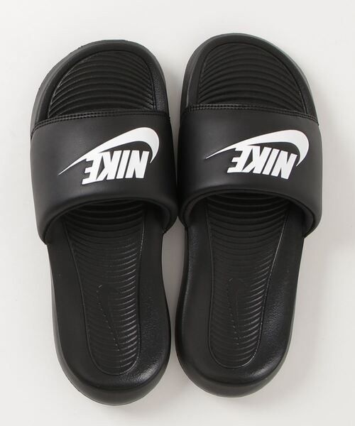 NIKE（ナイキ）の「NIKE/ナイキ WMS VICTORI ONE SLIDE/ウィメンズ ヴィクトリー ワンスライド（サンダル・レディース・ブラック・22cm/23cm/24cm/25cm/26cm/27cm/28cm/29cm）」の2枚目の写真