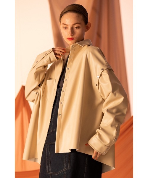 AULA AILA(アウラアイラ)の「オーバーサイズシャツ(シャツ/ブラウス・レディース・ブラック/ベージュ/グリーン/ライトベージュ・0)」の3枚目の写真