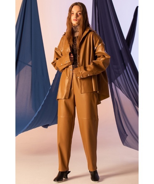 AULA AILA(アウラアイラ)の「オーバーサイズシャツ(シャツ/ブラウス・レディース・ブラック/ベージュ/グリーン/ライトベージュ・0)」の8枚目の写真