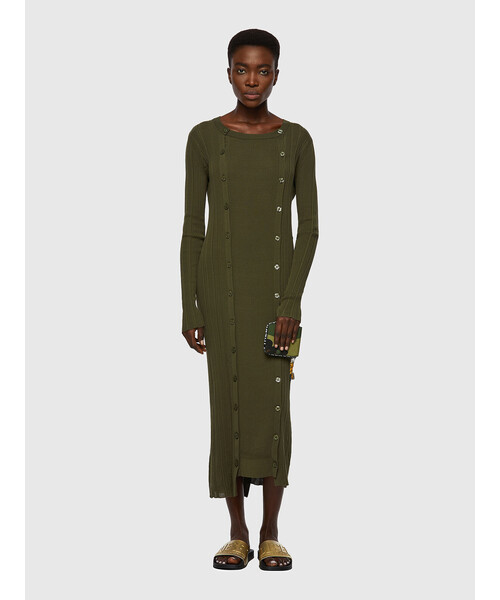 DIESEL（ディーゼル）の「レディース ドレス ワンピース リブ マキシ ボタンディテール（ワンピース・レディース・ブラック/レッド/カーキ・SMALL/MEDIUM/X-SMALL/LARGE）」の6枚目の写真