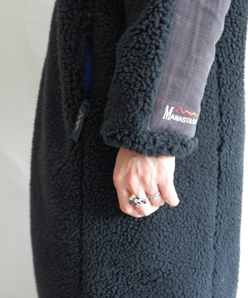 MANASTASH(マナスタッシュ)の「MANASTASH/マナスタッシュ W's MT. GORILLA LONG JKT '21 ウィメンズ マウントゴリラ ロングジャケット フリース(ノーカラーコート・レディース・ナチュラル/ブラック/ライトブラウン/オリーブ・MEDIUM)」の10枚目の写真