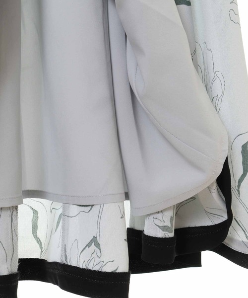 31 Sons de mode（トランテアン　ソン　ドゥ　モード）の「エアリーフラワープリントスカート（スカート・レディース・ブラック/オフホワイト/サックスブルー・38/36）」の17枚目の写真