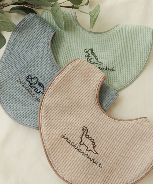 apres les cours（アプレレクール）の「きょうりゅう刺繍スタイ（スタイ/よだれかけ・キッズ・ベージュ/サックスブルー/エメラルド・90）」の14枚目の写真