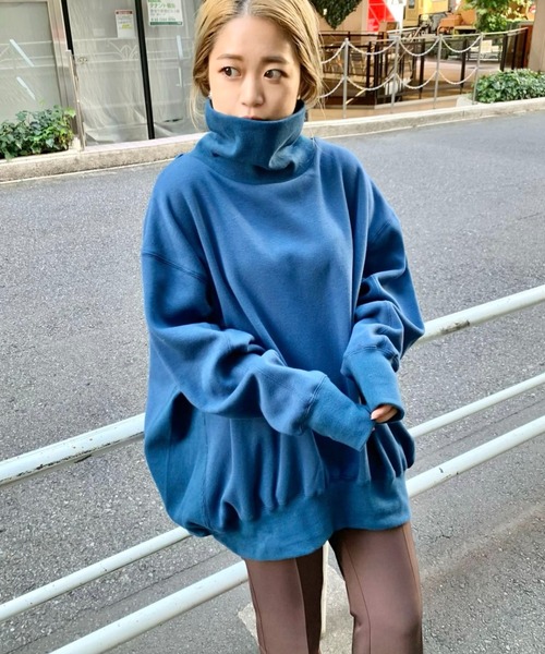 CIAOPANIC（チャオパニック）の「ハイネックビッグスウェット（スウェット・レディース・ブラック/キャメル/インディゴブルー/アイボリー・FREE）」の4枚目の写真