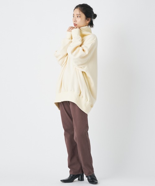 CIAOPANIC（チャオパニック）の「ハイネックビッグスウェット（スウェット・レディース・ブラック/キャメル/インディゴブルー/アイボリー・FREE）」の11枚目の写真