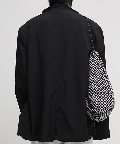 MASONPRINCE(メイソンプリンス)の「【MASONPRINCE】Oversized one-point logo nylon JKT WT0965(ナイロンジャケット・メンズ・ブラック・S/M/L)」の8枚目の写真