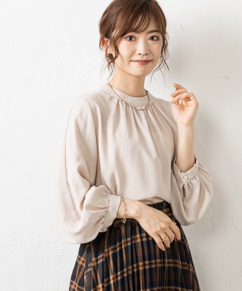 prose verse（プロズヴェール）の「無地×ドット袖2WAYブラウス（シャツ/ブラウス・レディース・オフホワイト/ブラック/ブラウン/ベージュ・MEDIUM）」の4枚目の写真