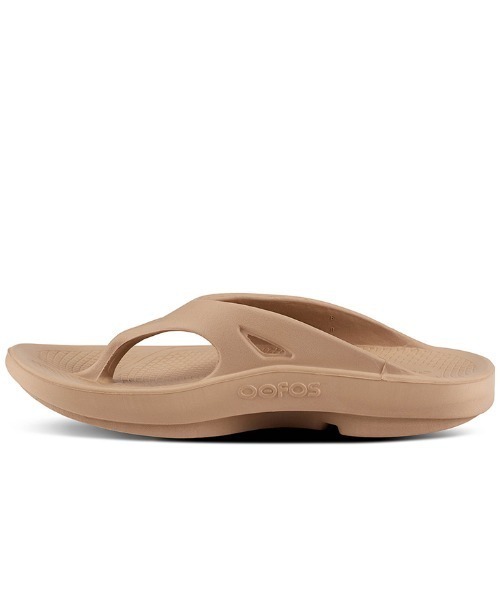 OOFOS（ウーフォス）の「OOFOS/ウーフォス　OOriginal（サンダル・メンズ・モカ/ベージュ/グリーン/ブラック/ホワイト/ラベンダー/その他・26/27/28/23/24/25）」の13枚目の写真