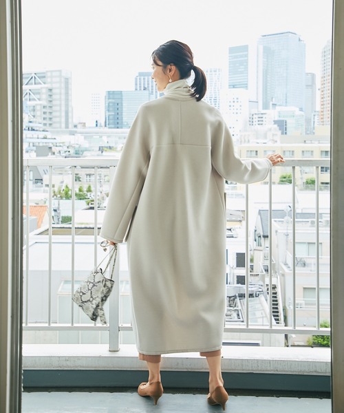 RIVE DROITE（リヴドロワ）の「すっきりとした見え感でレディに着こなす　カノコダンボールガウンコート（ノーカラーコート・レディース・モカ/ベージュ・FREE）」の20枚目の写真