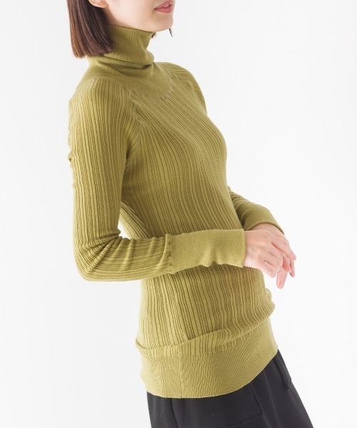 ランダムテレコニット タートルネック（ニット/セーター）｜OMNES