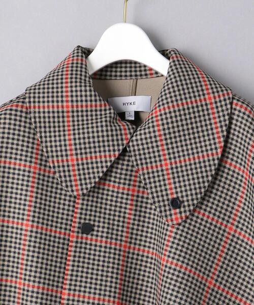 HYKE(ハイク)の「<HYKE(ハイク)>PLAID ダブルフェイス ケープ ■■■★(その他アウター・レディース・ベージュ・1)」の3枚目の写真