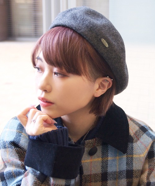 polcadot(ポルカドット)の「チャーム付き ウールベレー帽(ハンチング/ベレー帽・レディース・チャコールグレー/グリーン/ブラック/マスタード/ブラウン/ワイン・FREE)」の3枚目の写真