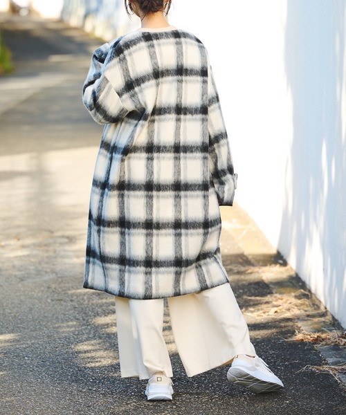 BONbazaar（ボンバザール）の「★OT★《素材感が魅力》スライバービッグチェックコート（ノーカラーコート・レディース・ホワイト系その他/オレンジ系その他・FREE）」の6枚目の写真