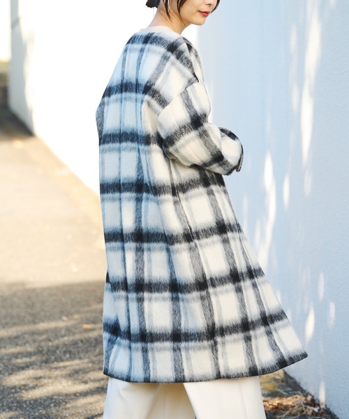 BONbazaar（ボンバザール）の「★OT★《素材感が魅力》スライバービッグチェックコート（ノーカラーコート・レディース・ホワイト系その他/オレンジ系その他・FREE）」の17枚目の写真