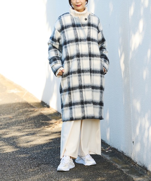 BONbazaar（ボンバザール）の「★OT★《素材感が魅力》スライバービッグチェックコート（ノーカラーコート・レディース・ホワイト系その他/オレンジ系その他・FREE）」の8枚目の写真