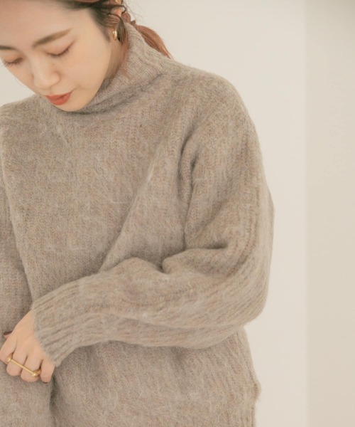 ITEMS URBANRESEARCH(アイテムズ アーバンリサーチ)の「ウールミックスタートルネックニット(ニット/セーター・レディース・ベージュ/チャコールグレー/グリーン・FREE)」の6枚目の写真