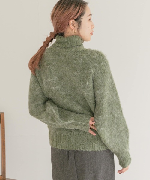 ITEMS URBANRESEARCH(アイテムズ アーバンリサーチ)の「ウールミックスタートルネックニット(ニット/セーター・レディース・ベージュ/チャコールグレー/グリーン・FREE)」の16枚目の写真