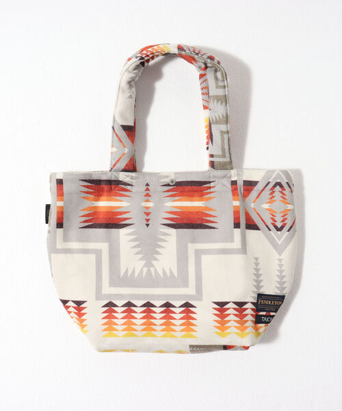 TAION(タイオン)の「【TAION】×【PENDLETON】アシメトリーランチトートM #PDT-TON-213006(トートバッグ・メンズ・ブラック系その他5/ブルー系その他7/レッド系その他5/ホワイト系その他6/グリーン系その他5/ベージュ系その他5・FREE)」の14枚目の写真