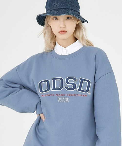 ODD STUDIO(オッドスタジオ)の「ODD STUDIO(オッドスタジオ) /ODSD APPLIQUE LOGO SWEAT SHIRTS/ロゴ クルーネック スウェット(スウェット・メンズ・ブラック/ネイビー/グレー/オレンジ/ブルー/クリーム・M/L)」の5枚目の写真