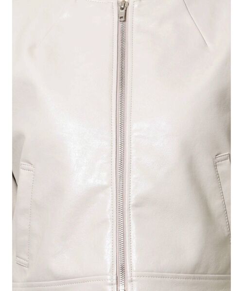 RESEXXY(リゼクシー)の「合皮ノーカラージャケット(ノーカラージャケット・レディース・ブラック/ブラウン/ベージュ・FREE)」の7枚目の写真