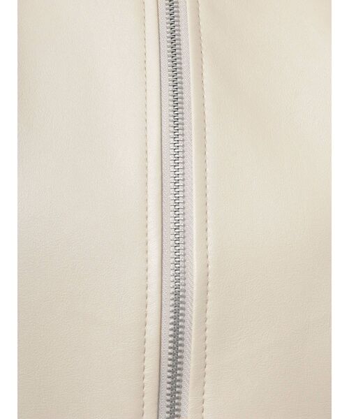 RESEXXY(リゼクシー)の「合皮ノーカラージャケット(ノーカラージャケット・レディース・ブラック/ブラウン/ベージュ・FREE)」の5枚目の写真