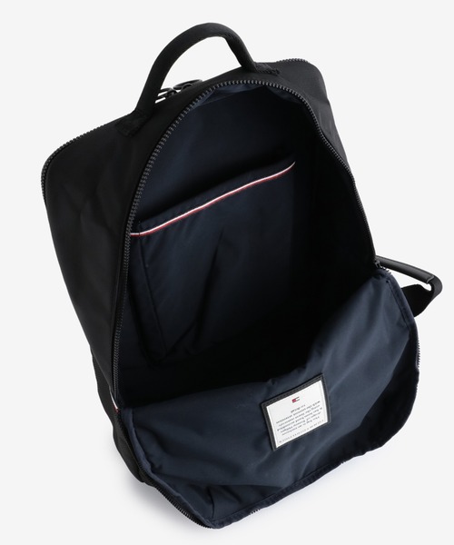 TOMMY HILFIGER（トミーヒルフィガー）の「スクエアバックパック（バックパック/リュック・メンズ・ブラック/ネイビー・FREE）」の8枚目の写真