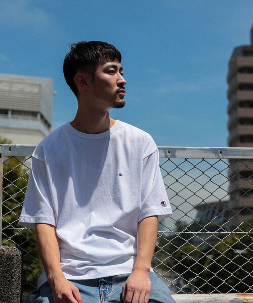 Champion（チャンピオン）の「Champion × BEAMS / 別注 One Point T-shirt（Tシャツ/カットソー・メンズ・ネイビー/ブラック/グレー/ホワイト・L/M/S/XL）」の2枚目の写真