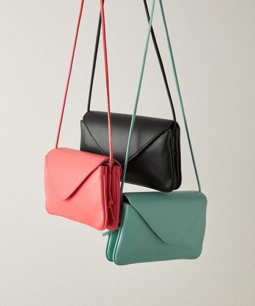 CITEN（シテン）の「＜CITEN（シテン）＞フラップミニショルダーバッグ（ショルダーバッグ・レディース・ブラック/ピンク/ライトブルー・FREE）」の3枚目の写真