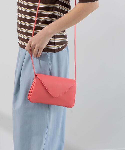 CITEN（シテン）の「＜CITEN（シテン）＞フラップミニショルダーバッグ（ショルダーバッグ・レディース・ブラック/ピンク/ライトブルー・FREE）」の6枚目の写真