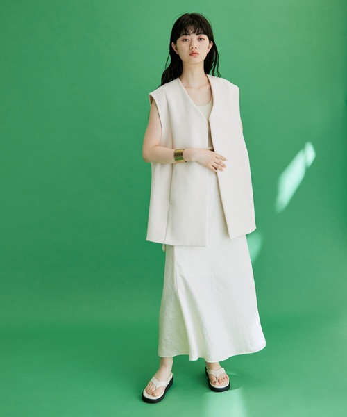 ADAM ET ROPE'(アダムエロペ)の「ボリュームソールトングサンダル(サンダル・レディース・キナリ/ブラック・24.5cm/23.5cm/24.0cm/23.0cm)」の3枚目の写真