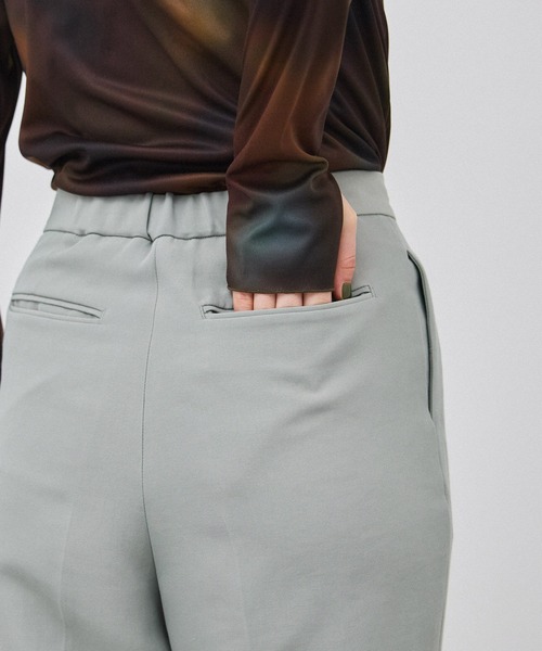 【美品】PUBLIC TOKYOフォルドベルトテーパードパンツ カーキ PUBLIC TOKYO（パブリックトウキョウ）の「【セットアップ対応