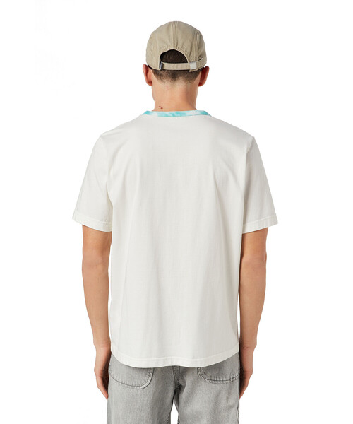 DIESEL(ディーゼル)の「メンズ Tシャツ ピグメント加工(Tシャツ/カットソー・メンズ・ホワイト・LARGE/SMALL/XX-LARGE/MEDIUM/X-LARGE/X-SMALL/XXX-LARGE)」の8枚目の写真