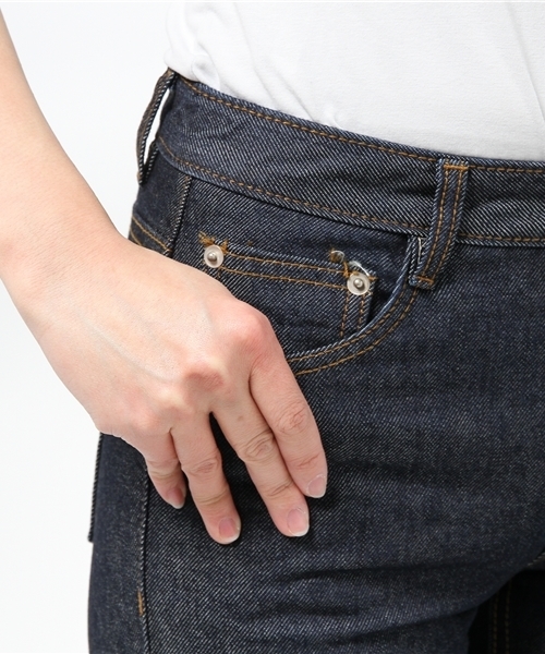 WHO'S WHO gallery（フーズフーギャラリー）の「ノンストレッチデニム（デニムパンツ・レディース・ネイビー・MEDIUM/SMALL）」の8枚目の写真