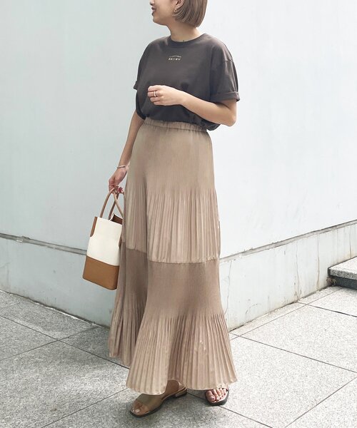 OPAQUE.CLIP（オペークドットクリップ）の「◆【C】ライトタフタ ティアードプリーツスカート（スカート・レディース・キャメル/ブラック/グリーン・40/36/38）」の5枚目の写真