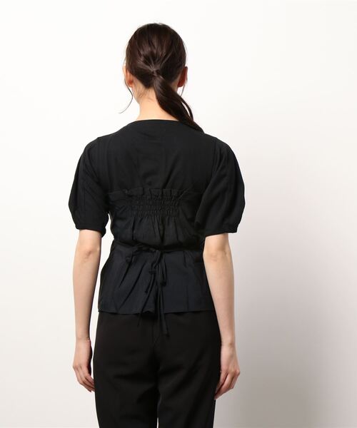 AZUL by moussy（アズールバイマウジー）の「BUSTIER LAYERED TOPS/ビスチェレイヤードトップス（Tシャツ/カットソー・レディース・ブラック/ブラック系その他/ベージュ系その他/イエロー系その他・SMALL/MEDIUM）」の5枚目の写真