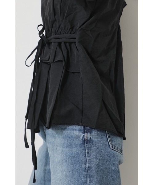 AZUL by moussy（アズールバイマウジー）の「BUSTIER LAYERED TOPS/ビスチェレイヤードトップス（Tシャツ/カットソー・レディース・ブラック/ブラック系その他/ベージュ系その他/イエロー系その他・SMALL/MEDIUM）」の14枚目の写真