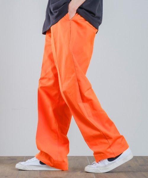 improves(インプローブス)の「ツイル ワイド チノ カラーパンツ(チノパンツ・メンズ・チャコールグレー/レッド/ワイン/ブラック/オレンジ/キナリ/ベージュ/マスタード/ダークグリーン/ブルー・MEDIUM/LARGE)」の10枚目の写真