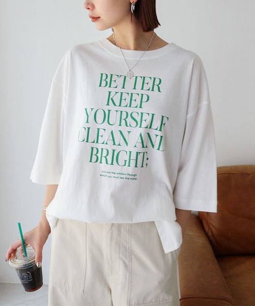 andme（アンドミー）の「コットン半袖オーバーサイズロゴプリントTシャツ（Tシャツ/カットソー・レディース・チャコールグレー/ベージュ/ネイビー/ホワイト×グリーン/ホワイト×グレー/ホワイト×パープル/パープル/ホワイト×ブラウン・M）」の2枚目の写真