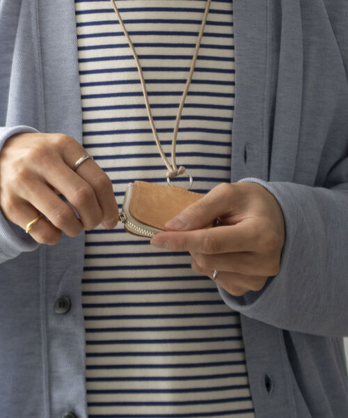 GLOSTER（グロスター）の「【GLOSTER/グロスター】プエブロレザー ミニポーチネックレス 日本製 ネックウォレット（ネックレス・メンズ・ブラック/キャメル・FREE）」の4枚目の写真