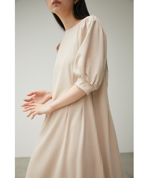 AZUL by moussy（アズールバイマウジー）の「WAIST TACK A-LINE CUT ONEPIECE/ウエストタックエーラインカットワンピース（ワンピース・レディース・ダークオレンジ/ライトベージュ/ブラック/ダークグリーン・MEDIUM/SMALL）」の17枚目の写真