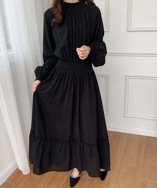 ECLIN（エクラン）の「パフスリーブシャーリングティアードマキシワンピース（ワンピース・レディース・ブラック/ネイビー/ブラウン/グリーン・FREE）」の19枚目の写真