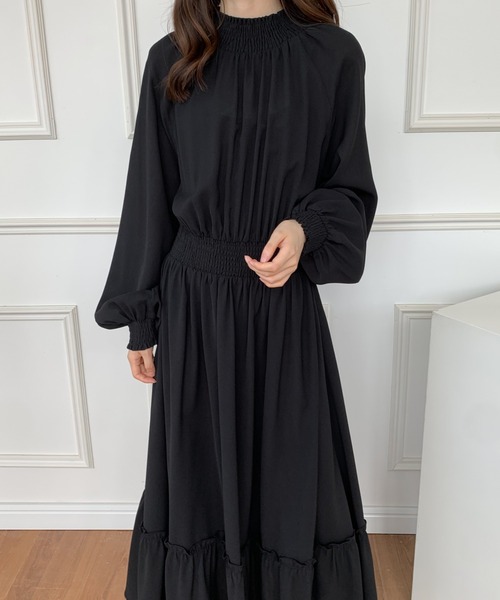 ECLIN（エクラン）の「パフスリーブシャーリングティアードマキシワンピース（ワンピース・レディース・ブラック/ネイビー/ブラウン/グリーン・FREE）」の12枚目の写真