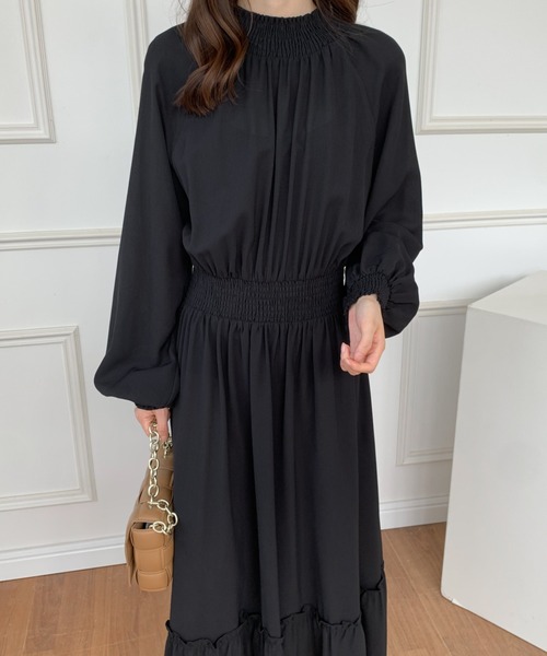 ECLIN（エクラン）の「パフスリーブシャーリングティアードマキシワンピース（ワンピース・レディース・ブラック/ネイビー/ブラウン/グリーン・FREE）」の6枚目の写真
