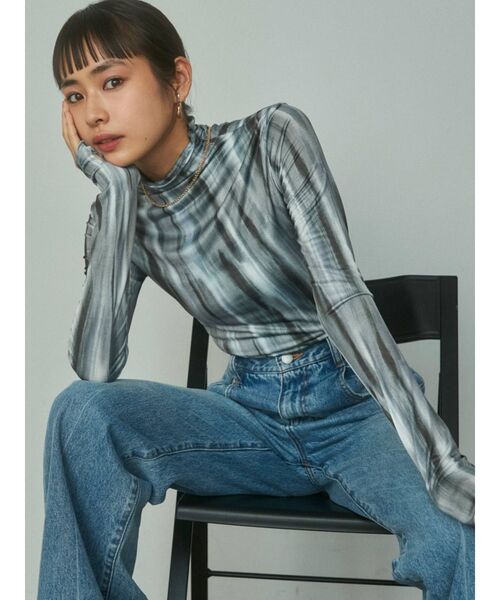 EMODA(エモダ)の「ダブルネックボディトップ(Tシャツ/カットソー・レディース・その他/ブラック/その他1・FREE)」の6枚目の写真