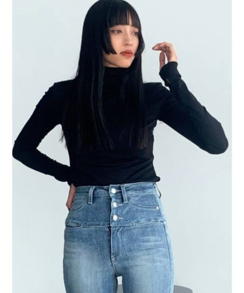 EMODA(エモダ)の「ダブルネックボディトップ(Tシャツ/カットソー・レディース・その他/ブラック/その他1・FREE)」の4枚目の写真